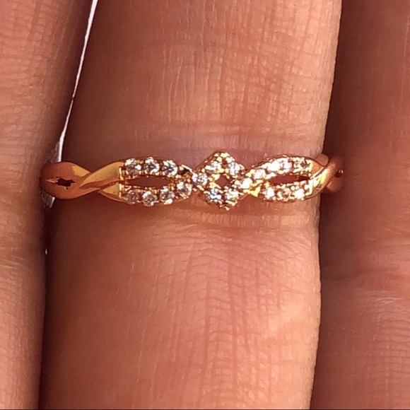 Fragrant Jewels Jewelry - Fragrant Jewels Rose Gold Peppermint Twist Stacker CZ Crystal Ring Size 8